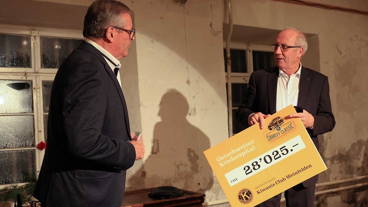 Scheckübergabe an das Ostschweizer Kinderspital